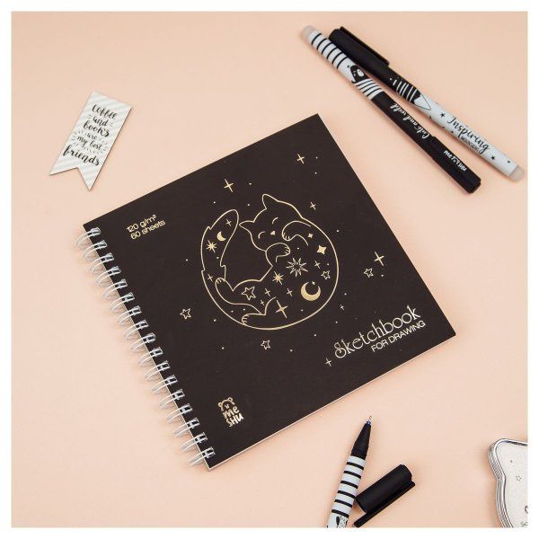 Скетчбук 60л. 150 x 150 мм MESHU "Black Cat" 120 г/м2, на гребне, отд. фольгой, soft-touch RE-MS_53037