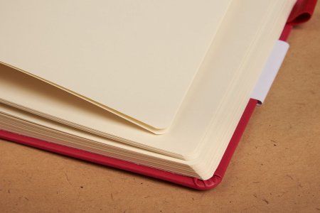 Блокнот для зарисовок SKETCHMARKER 140 г/м2 12 x 12 см 80 л, твердая обложка, Красный MP2314202SM