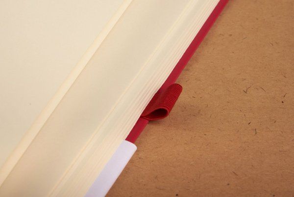 Блокнот для зарисовок SKETCHMARKER 140 г/м2 12 x 12 см 80 л, твердая обложка, Фиолетовый пастельный MP2314702SM