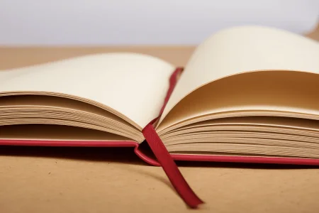 Блокнот для зарисовок SKETCHMARKER 140 г/м2 21 x 29.7 см 80 л, твердая обложка, Неоновая фуксия MP23142324SM